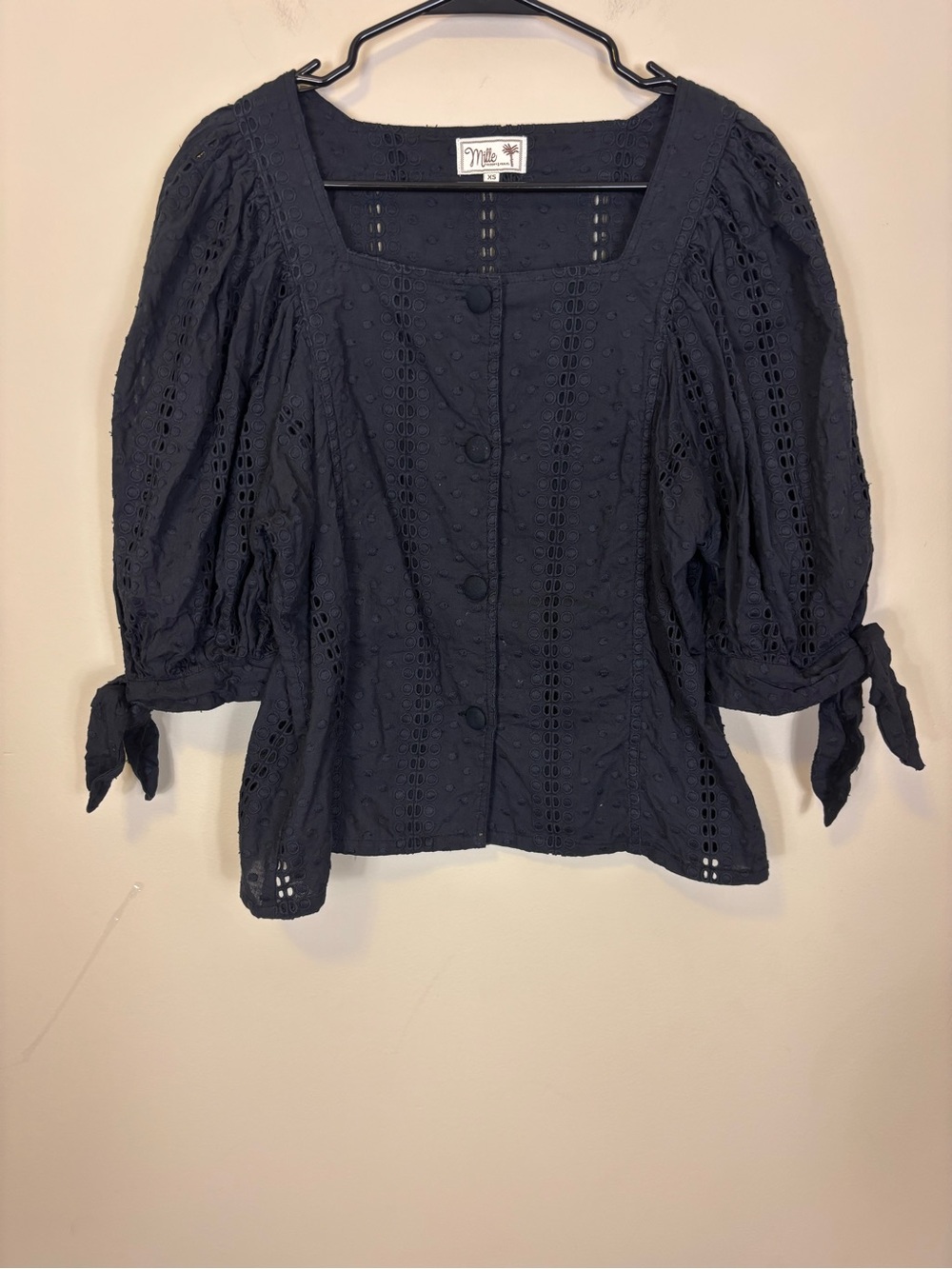 Mille Black Eyelet Square-Neck Button Front Puff Sleeve Blouse XS
